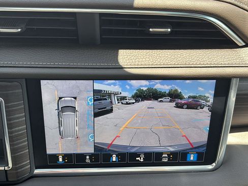Certified 2021 GMC Yukon XL Denali w/ Denali Premium Package RWD image 39