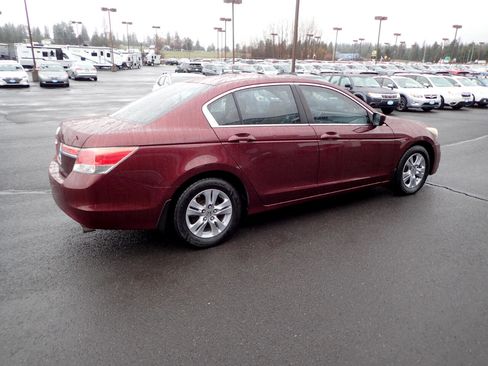 Used 2011 Honda Accord LX-P image 5