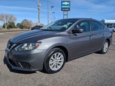 Used 2019 Nissan Sentra SV image 1