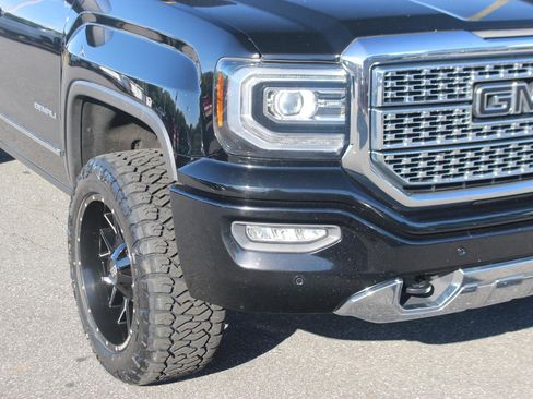 Used 2018 GMC Sierra 1500 Denali AWD/4WD image 9