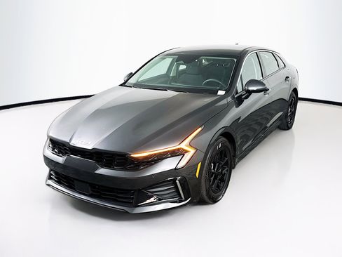 Used 2025 Kia K5 LXS image 3
