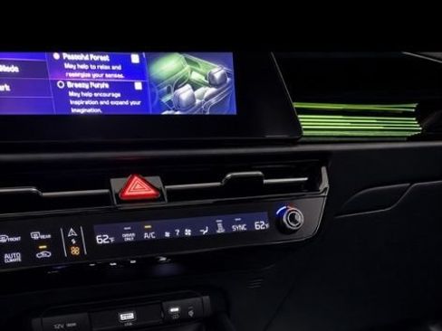 Used 2024 Kia Niro Wind w/ Wind Preserve Package FWD image 23