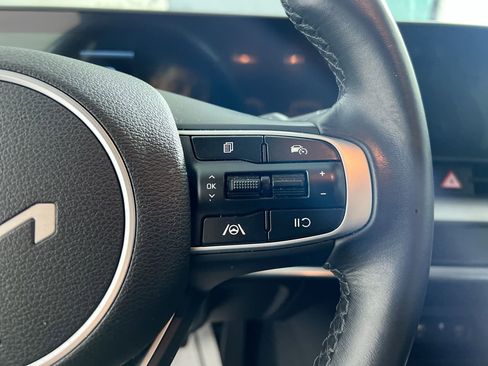 Certified 2025 Kia Sportage EX FWD image 19