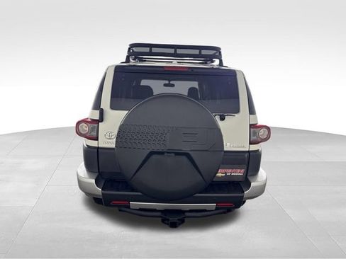 Used 2013 Toyota FJ Cruiser 4WD w/ Upgrade Pkg image 8