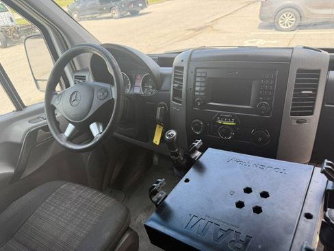 Used 2016 Mercedes-Benz Sprinter 3500 image 7