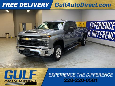Used 2025 Chevrolet Silverado 2500 LT w/ Convenience Package AWD/4WD image 4