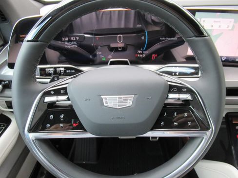 New 2027 Cadillac Vistiq Sport AWD/4WD image 26