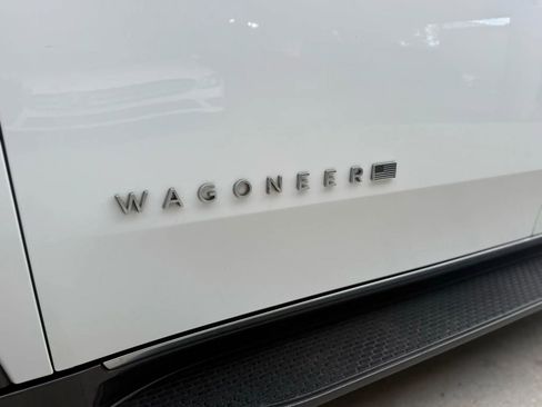 Used 2022 Jeep Wagoneer Series II image 15