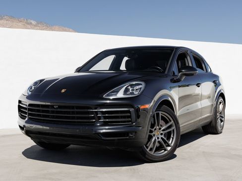 Certified 2023 Porsche Cayenne Coupe AWD/4WD image 1