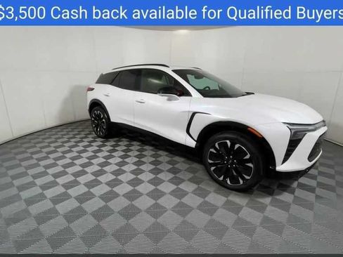 New 2025 Chevrolet Blazer EV RS RWD image 3