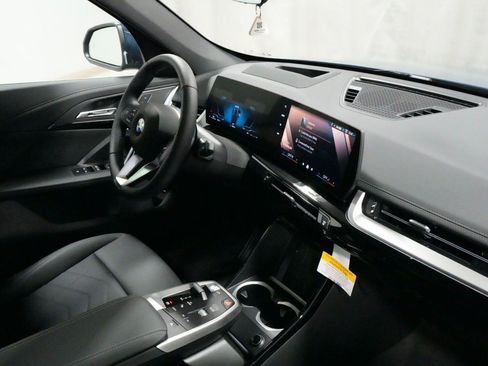 New 2027 BMW X1 xDrive28i AWD/4WD image 6