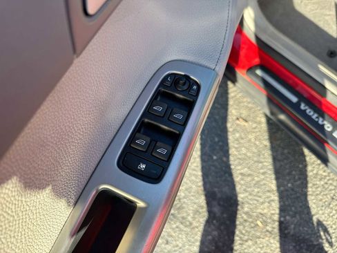 Used 2005 Volvo V50 T5 image 22