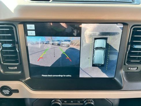 Used 2022 Ford Bronco Wildtrak image 41