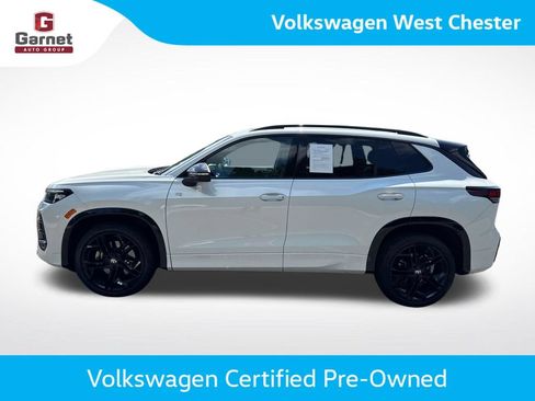 Used 2025 Volkswagen Tiguan SE R-Line AWD/4WD image 2