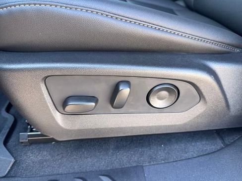 New 2025 Chevrolet Colorado LT w/ LT Convenience Package image 20