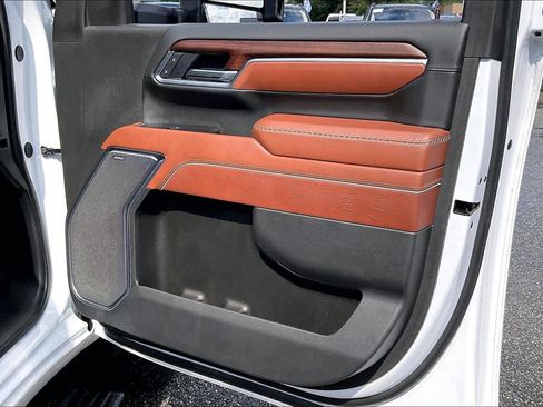 Used 2025 GMC Sierra 2500 Denali Ultimate AWD/4WD image 23