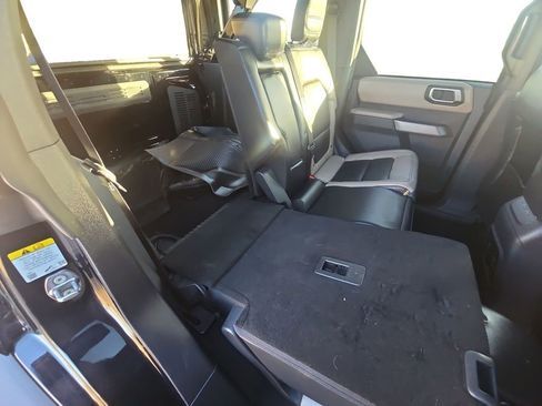 Used 2023 Ford Bronco Wildtrak image 21