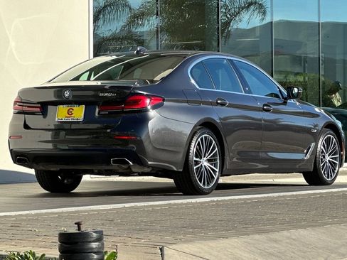 Used 2023 BMW 530e w/ Convenience Package RWD image 3