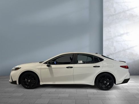 New 2026 Toyota Camry Hybrid image 3