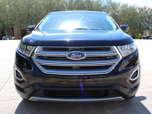Used 2017 Ford Edge Titanium w/ Equipment Group 301A FWD image 5