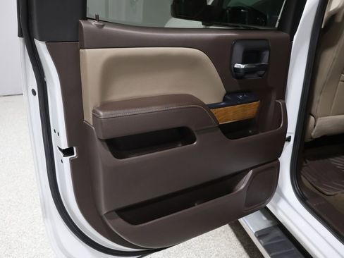 Used 2016 Chevrolet Silverado 1500 LTZ w/ Sport Package image 19