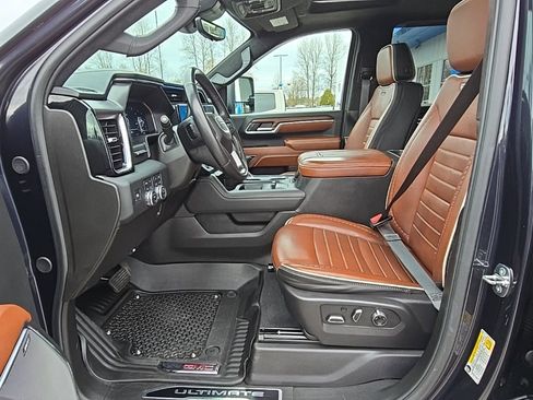 Used 2024 GMC Sierra 3500 Denali Ultimate image 25