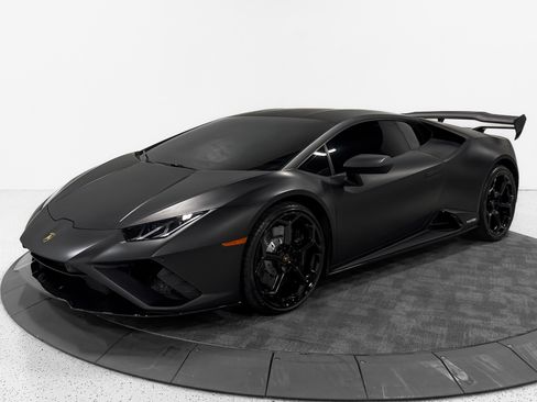 Used 2021 Lamborghini Huracan EVO RWD image 2