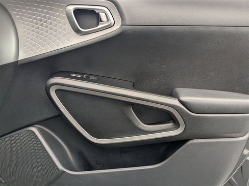 Used 2024 Kia Soul LX w/ Option Group 015 image 33