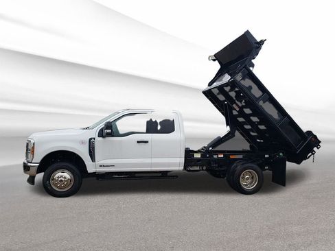 New 2024 Ford F350 XL w/ XL Chrome Package image 3