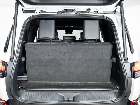 Used 2025 Lexus GX 550 image 19