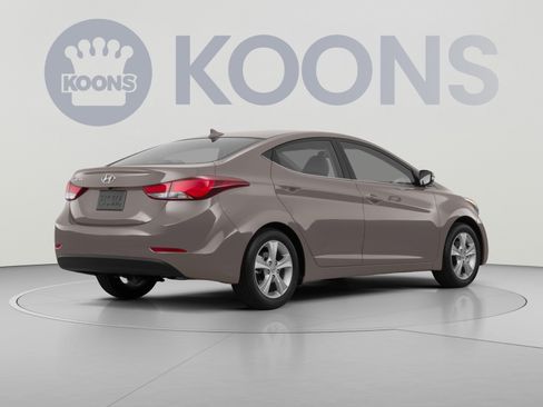 Used 2017 Hyundai Elantra Value Edition w/ Cargo Package FWD image 4