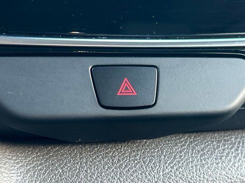 Used 2023 Ford Transit 350 XLT image 39