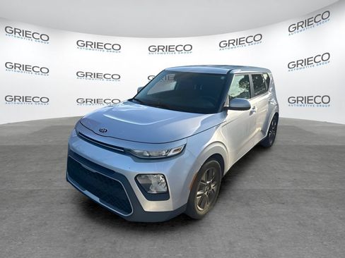 Used 2021 Kia Soul S FWD image 3