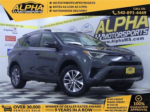 Used 2018 Toyota RAV4 LE AWD/4WD image 1