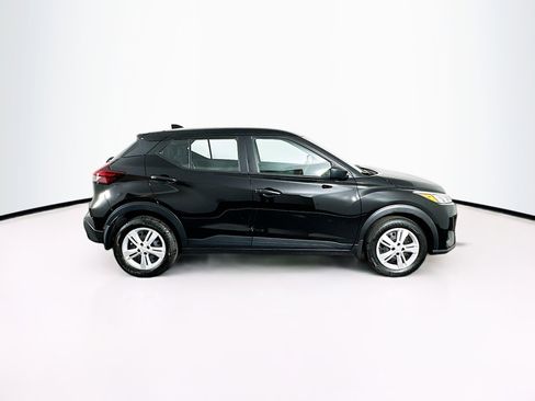 Used 2024 Nissan Kicks S image 10