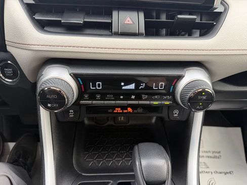 Certified 2023 Toyota RAV4 XLE w/ Convenience Package AWD/4WD image 18