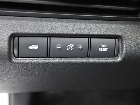 Used 2024 Nissan Altima 2.5 SV FWD image 21