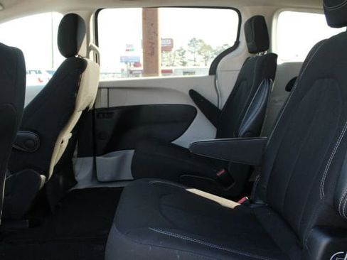Used 2024 Chrysler Voyager LX FWD image 15