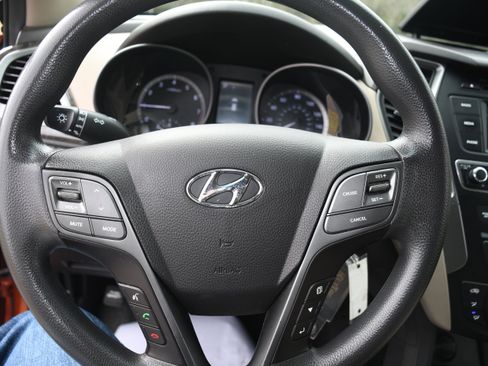 Used 2017 Hyundai Santa Fe Sport image 12