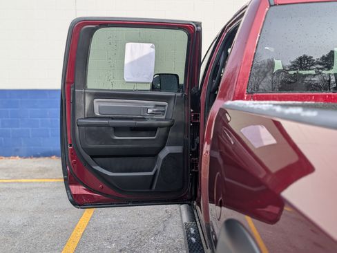 Used 2018 RAM 2500 Power Wagon w/ Luxury Group image 36