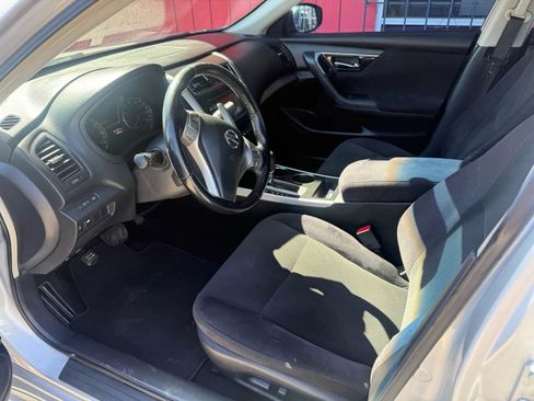 Used 2013 Nissan Altima 3.5 SV FWD image 7