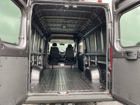Used 2025 RAM ProMaster 3500 w/ Quick Order Package 22H SLT+ FWD image 5