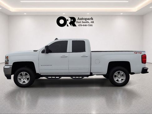 Used 2019 Chevrolet Silverado 1500 LT AWD/4WD image 3