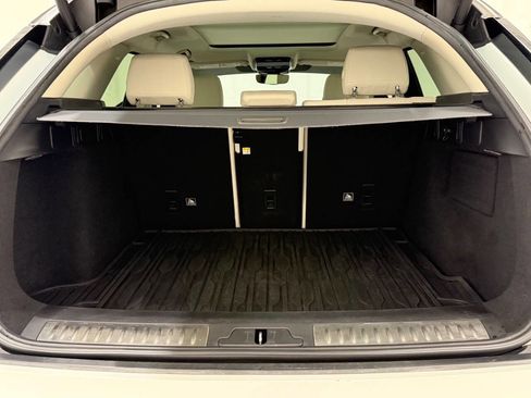 Used 2020 Land Rover Range Rover Velar S image 45