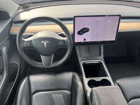 Used 2021 Tesla Model 3 Standard Range Plus RWD image 12
