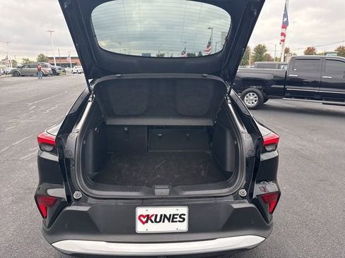 Used 2025 Buick Envista Preferred image 8