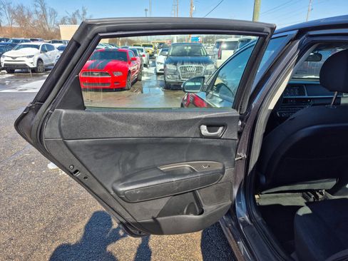 Used 2019 Kia Optima LX image 16