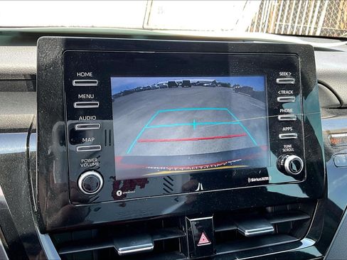 Used 2022 Toyota Camry SE FWD image 22