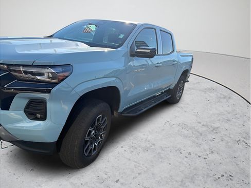 Used 2025 Chevrolet Colorado Z71 w/ Technology Package AWD/4WD image 56