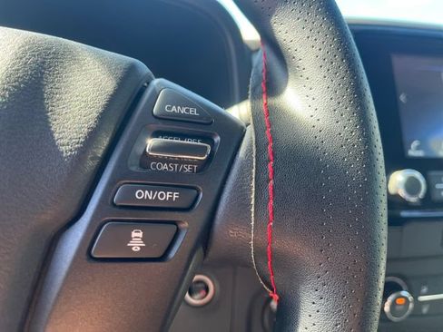 Used 2024 Nissan Frontier SV w/ Technology Package AWD/4WD image 26
